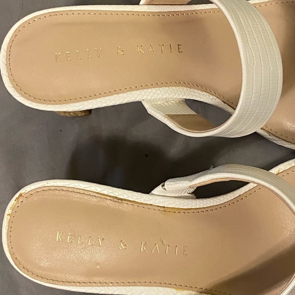 Kelly & Katie Sandals - Picture 6 of 6